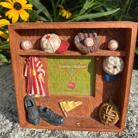 NWT Russ’s Baseball Wood Frame - Picture 2 of 4